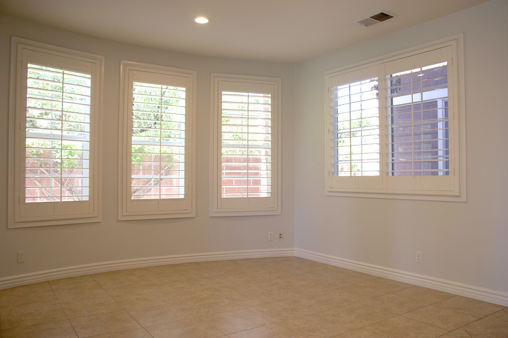 Dining room - 2 Cousteau Ln