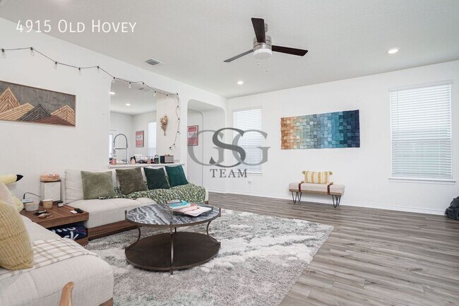 Building Photo - 4915 Old Hovey