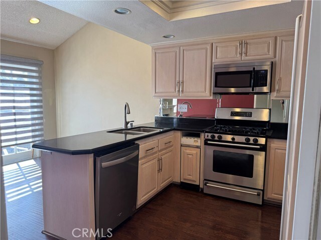Building Photo - 2310 Applewood Cir