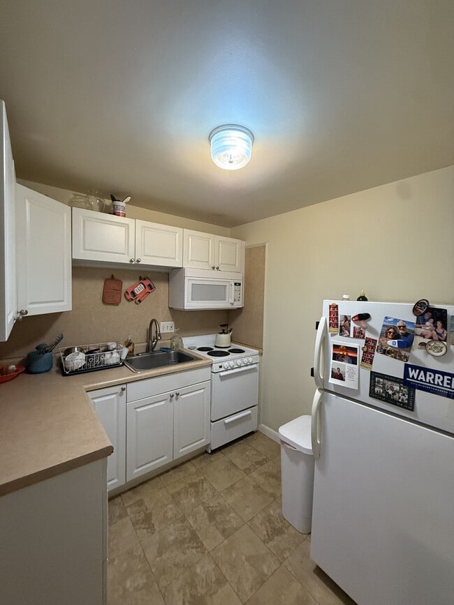 Building Photo - 171 South St