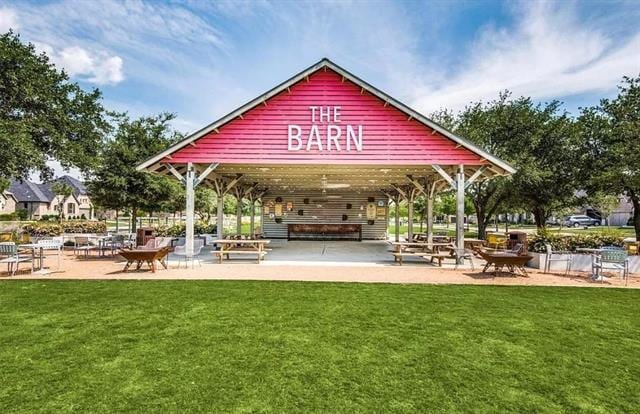 Building Photo - 908 Lamp Post Ln