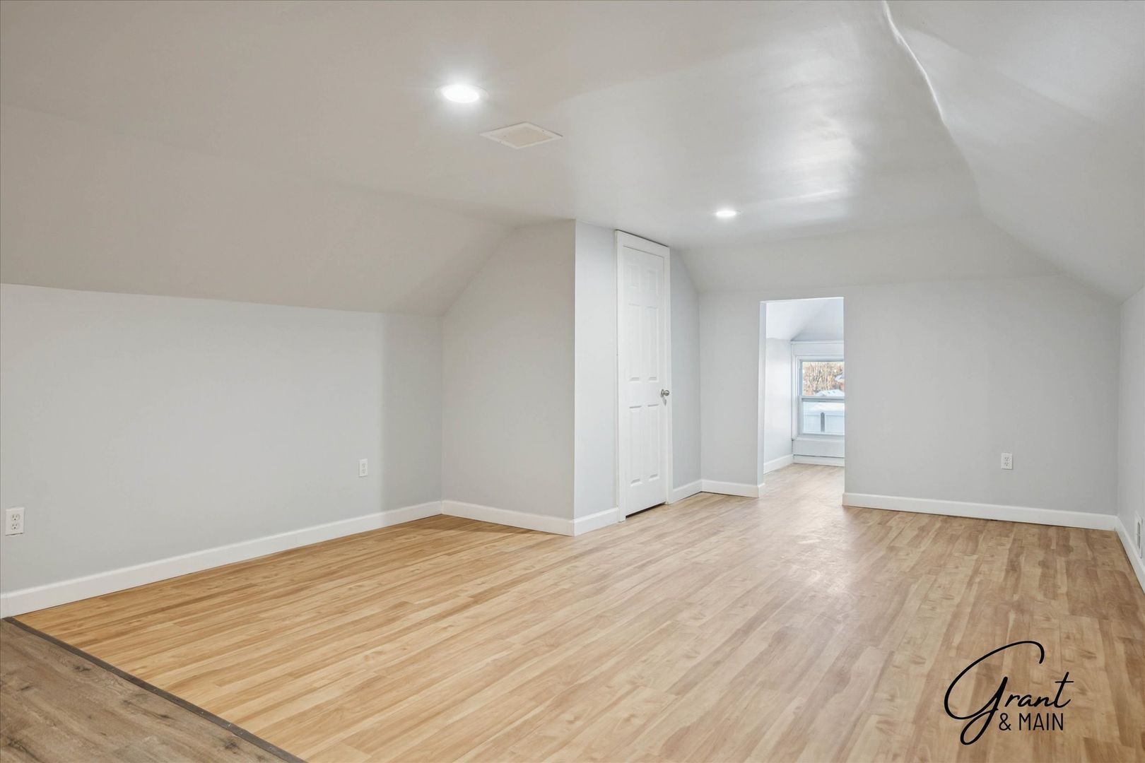 Building Photo - 1613 Virginia Park St