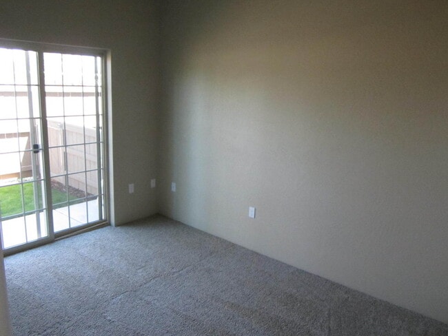 Building Photo - 240 Cherry Bark Ln