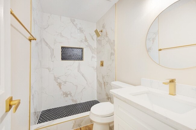 Building Photo - 2329 Lidstone St