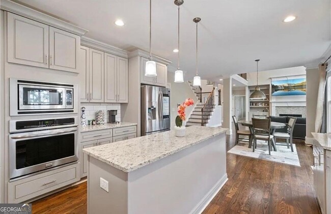 Building Photo - 4402 Income Cir