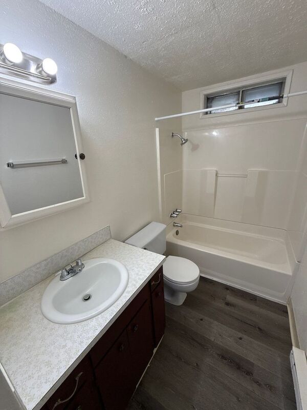 Building Photo - 3920 Iberis St NE