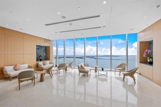 Building Photo - 300 Biscayne Blvd Way