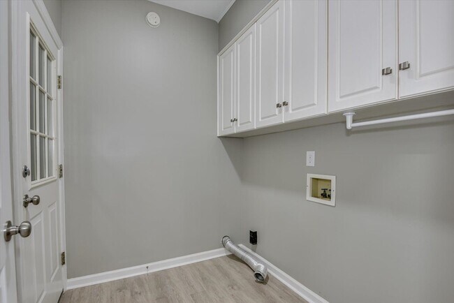 Building Photo - 4604 Brittany Dr