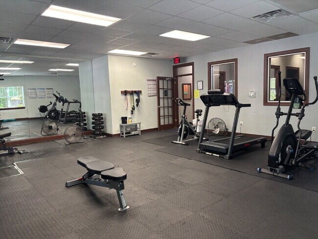Building Photo - "Spacious 3-Bed, 2-Bath Condo Retreat in Fletcher – 1413 Sq Ft of Comfort. With $250 move in spec...