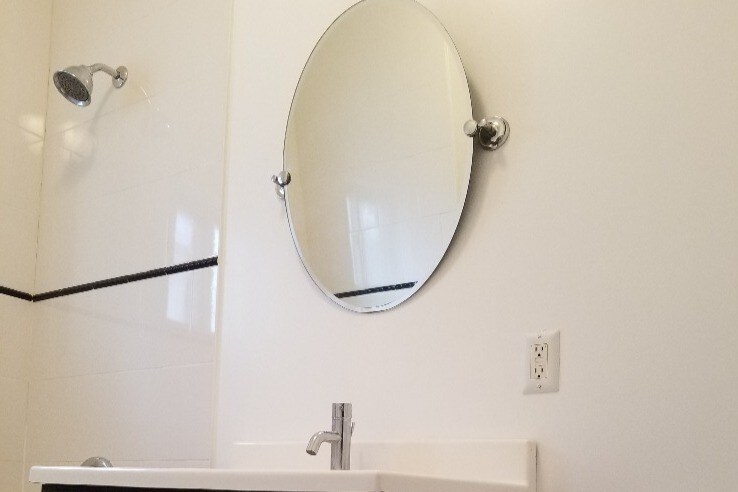 Renovated bathroom - 1604 S Geddes St