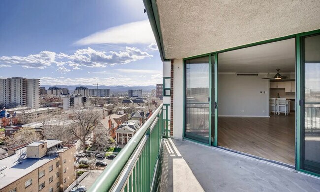 Building Photo - 550 E 12th Ave