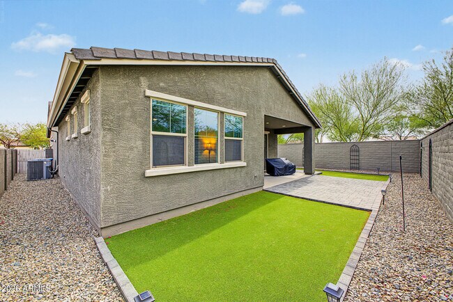 Building Photo - 20398 W Elm Dr