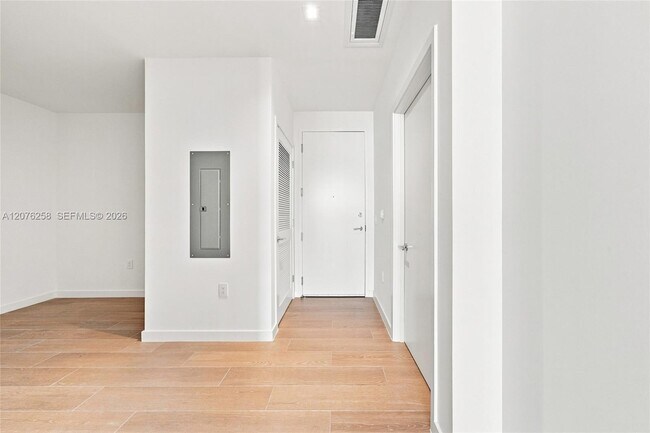 Building Photo - 1400 Biscayne Blvd