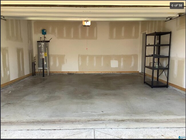 Building Photo - 516 Reading Ln