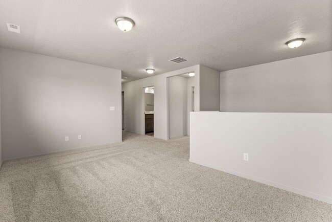 Building Photo - 17502 E Maxwell Ave