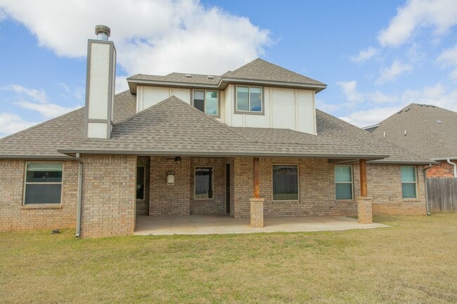 Building Photo - 3320 NW 187th Terrace