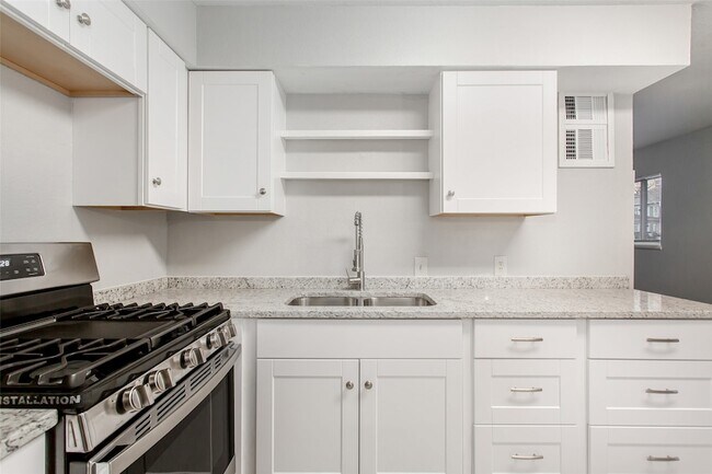 Building Photo - 4916 Worth St