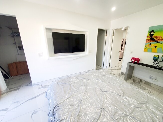 Building Photo - 464 S Calle Encilia