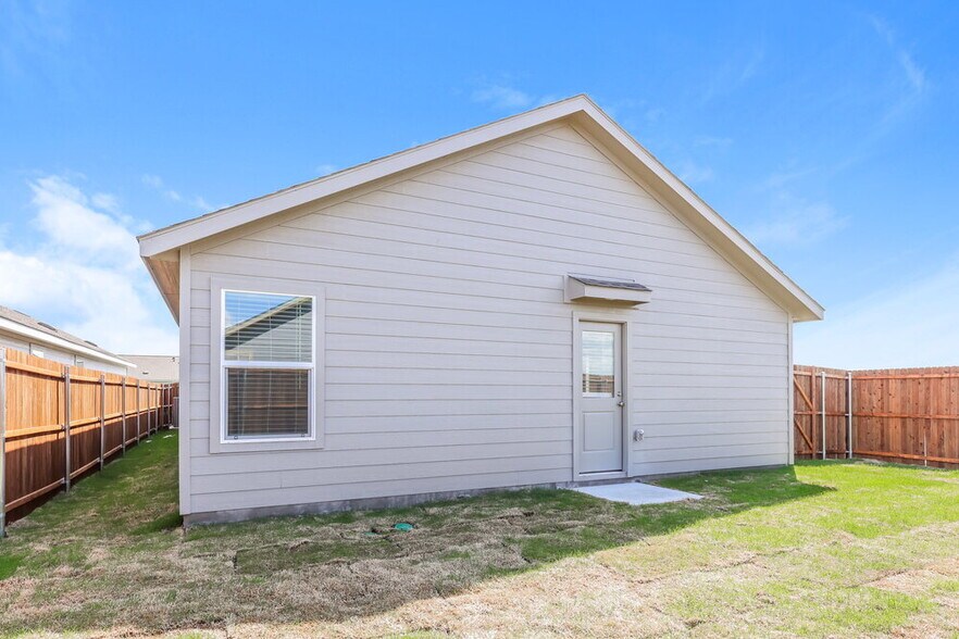 Building Photo - 1215 Maple St