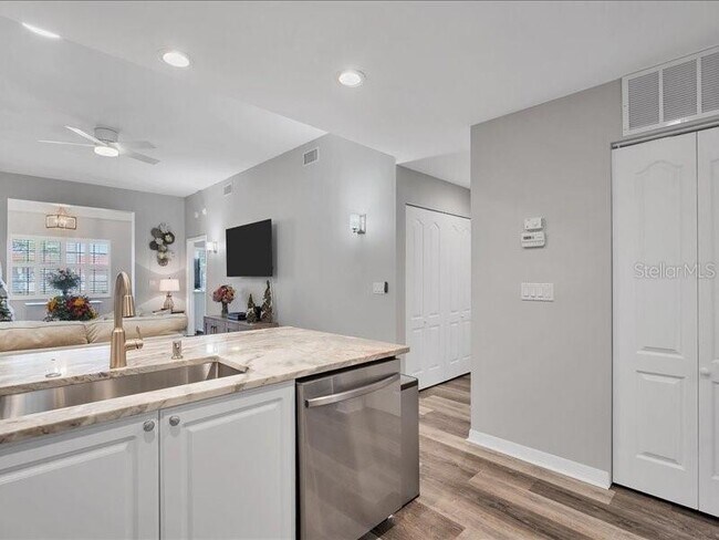 Building Photo - 3701 54th Dr W