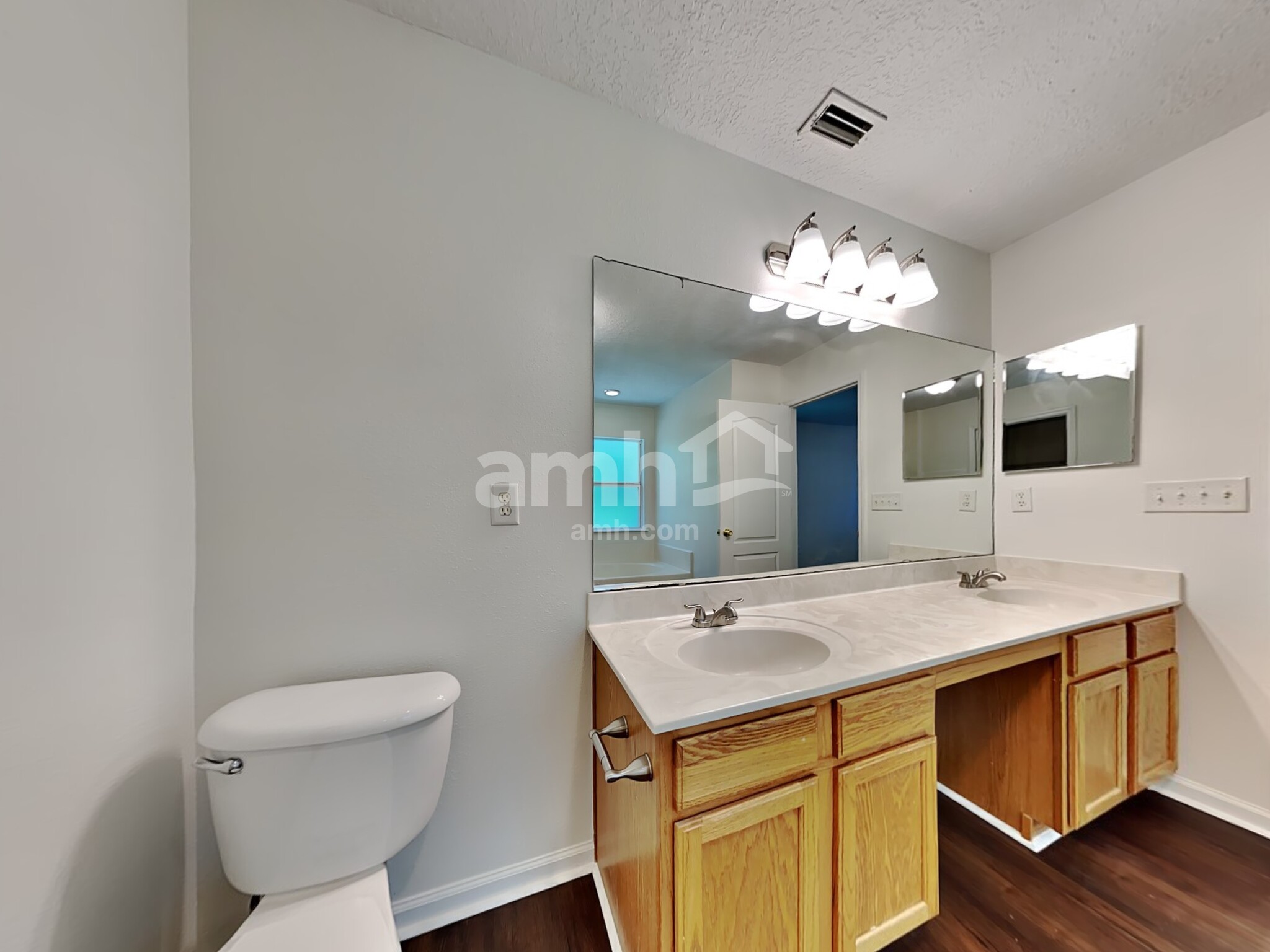 Building Photo - 880 Collinswood Dr