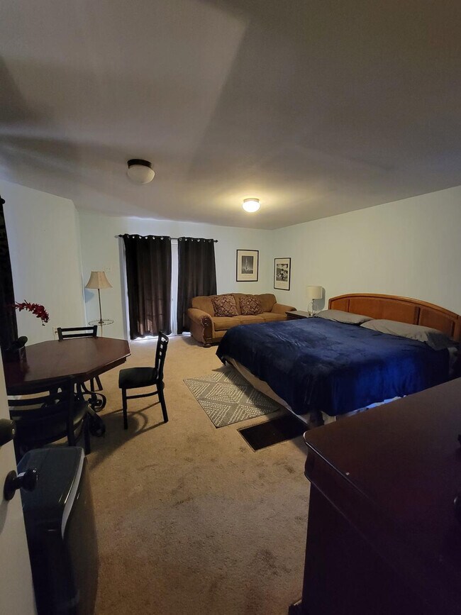 Building Photo - 8304 Bridgetown Dr