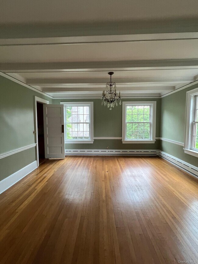 Building Photo - 246 Beechmont Dr