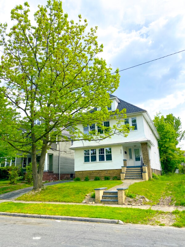 Building Photo - 3306 E Overlook Rd