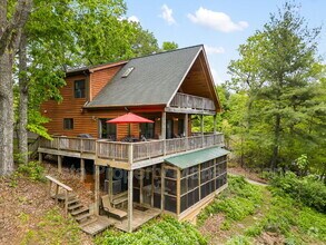 Building Photo - 71 Fairview Hills Dr