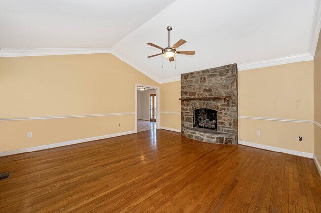 Building Photo - WELLER ESTATES