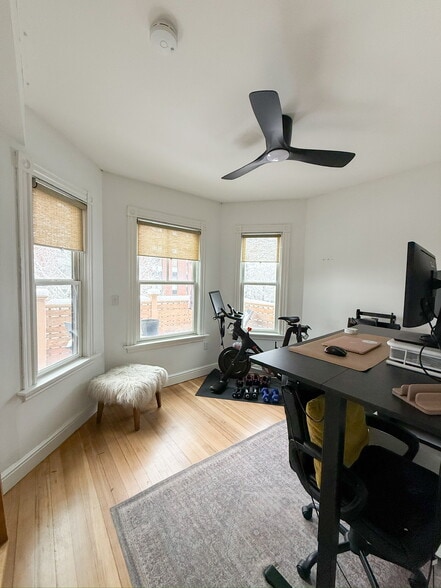 Building Photo - 9 Edison Grn