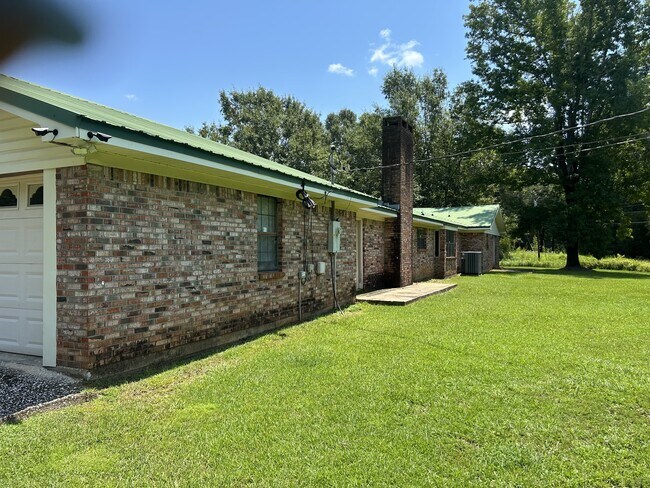 Building Photo - 3636 Big Point Rd