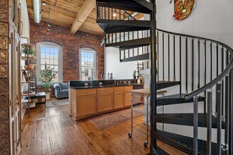 Building Photo - Breathtaking Historic Loft in the Heart of...