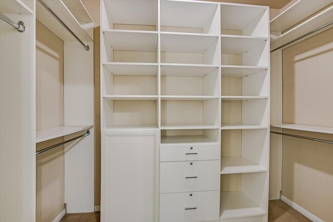 Building Photo - 14209 Marathon Rd