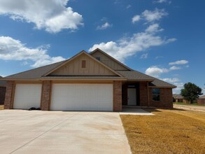 Building Photo - Brand-New 4-Bedroom Home with Modern Finishes & 3-Car Garage in Mustang