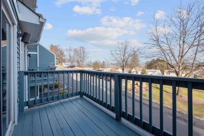Building Photo - 18 Skyview Terrace