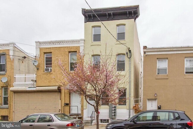 Building Photo - 2031 E Susquehanna Ave