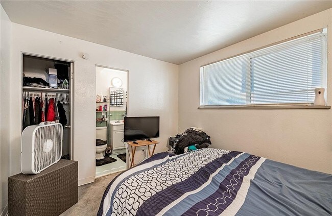 Floorplan - 1734 Paris St