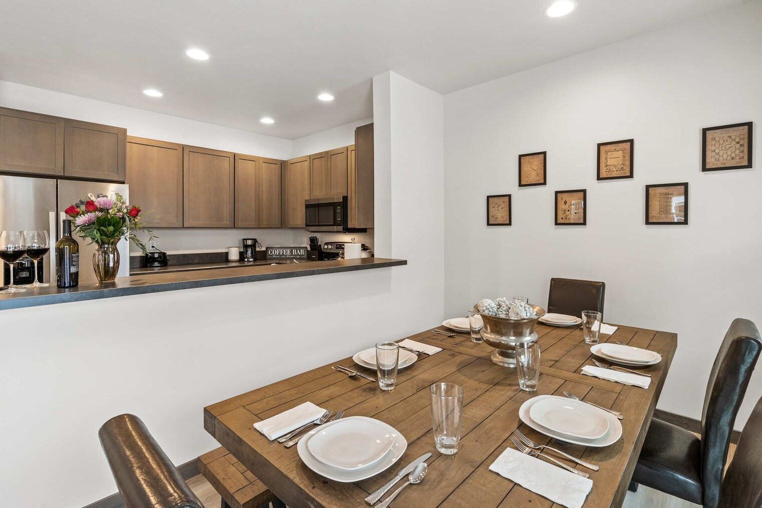 Building Photo - 2942 W Babcock St