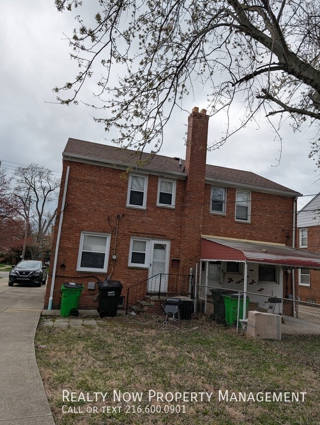 Building Photo - 25270 Lake Shore Blvd-