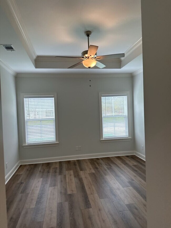 Building Photo - 20 Owens Rd