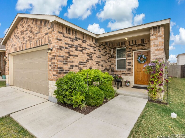 Building Photo - 206 Elderberry
