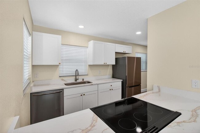 Building Photo - 3117 W La Salle St