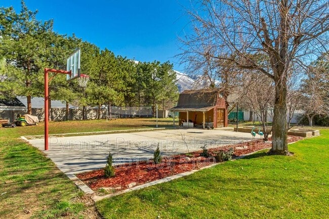 Building Photo - 10971 Cindy Cir