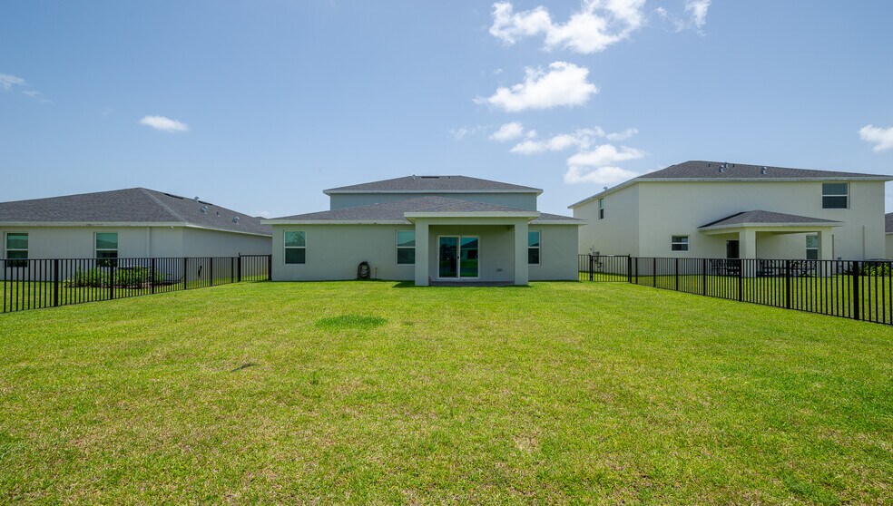 Building Photo - 6378 NW Windwood Way