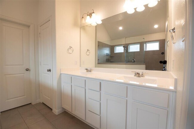 Building Photo - 308 Prato Pl