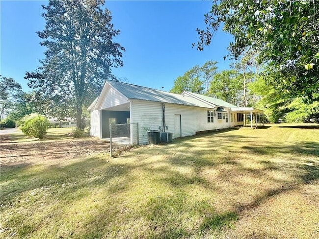 Building Photo - 1005 Seminole Trail