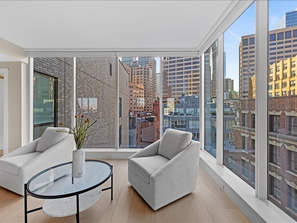 Building Photo - 110 Broad St