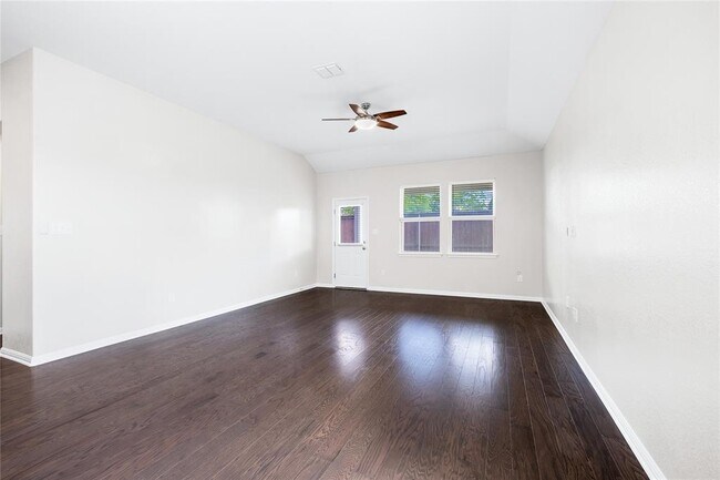 Building Photo - 1312 Jenkins Bnd