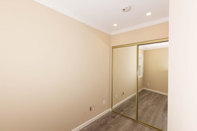 Building Photo - OPEN HOUSE: Tuesday (7/8)  6:00pm-6:30pm. ...